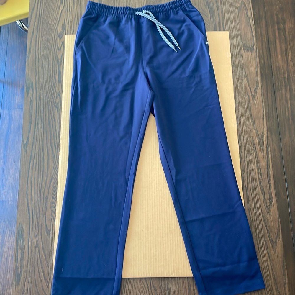Jaanuu mens scrub in navy